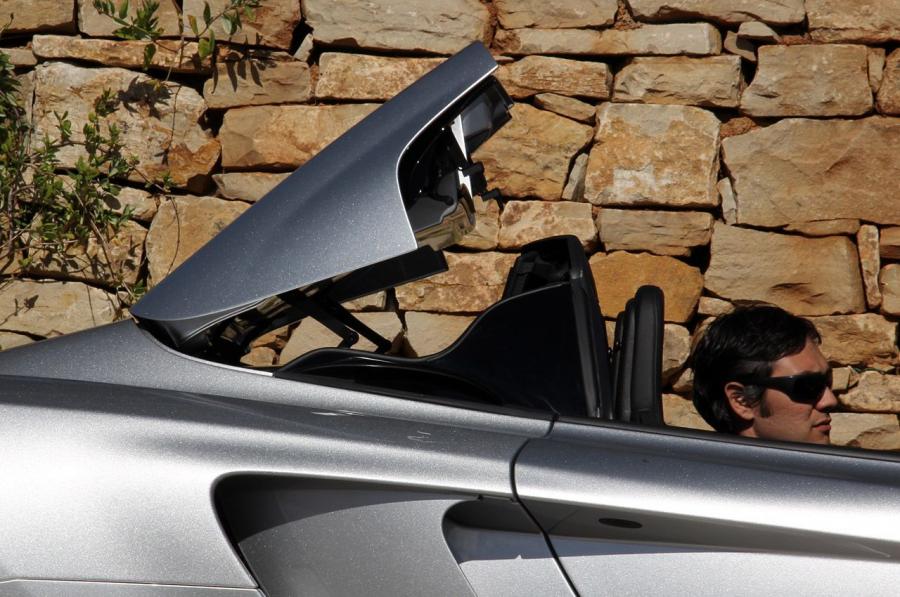 McLaren MP4-12C Spyder 2012 года  (фото 195 из 270)